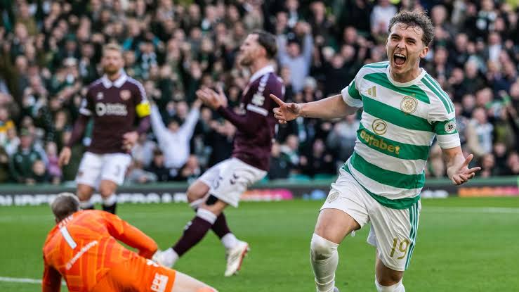 Celtic Bantai Hearts 7-1